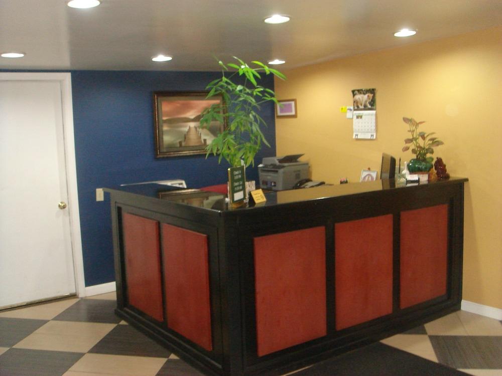 Claremont Motor Lodge photo 21