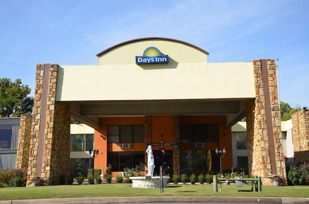 Days Inn by Wyndham Southern Hills/ORU photo 91