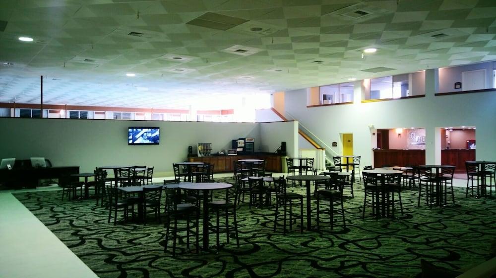 Motel 6 Hastings, NE photo 8