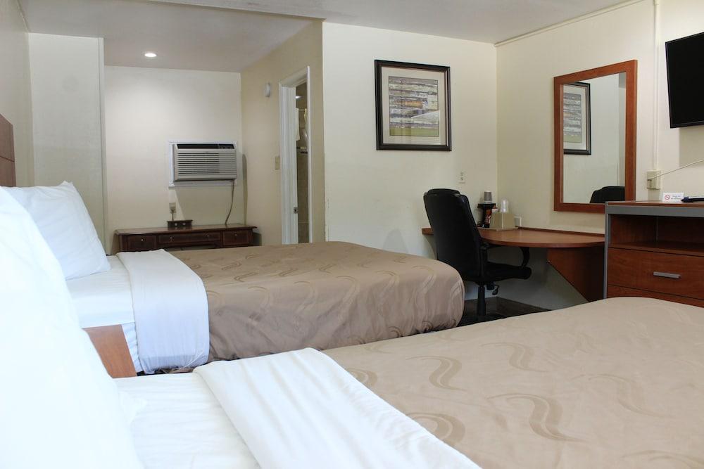 EverGreen Inn & RV photo 5