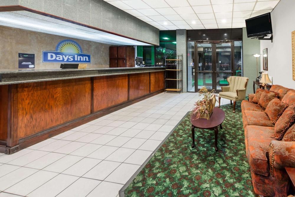 Days Inn by Wyndham Amarillo East photo 1