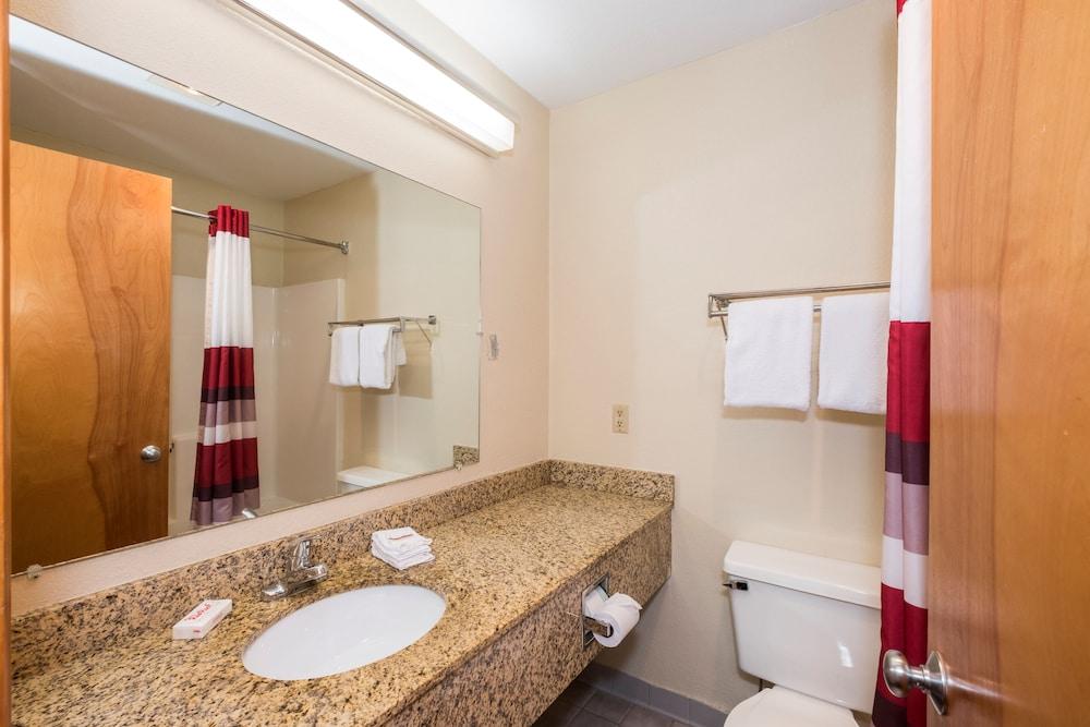 Red Roof Inn & Suites Middletown - Franklin photo 18