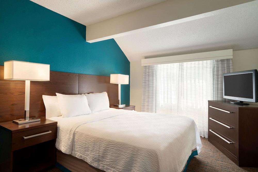 Hawthorn Suites by Wyndham Tinton Falls photo 35