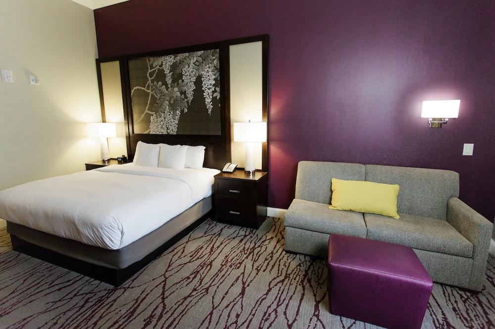 DoubleTree by Hilton Hotel Savannah Historic District photo 16