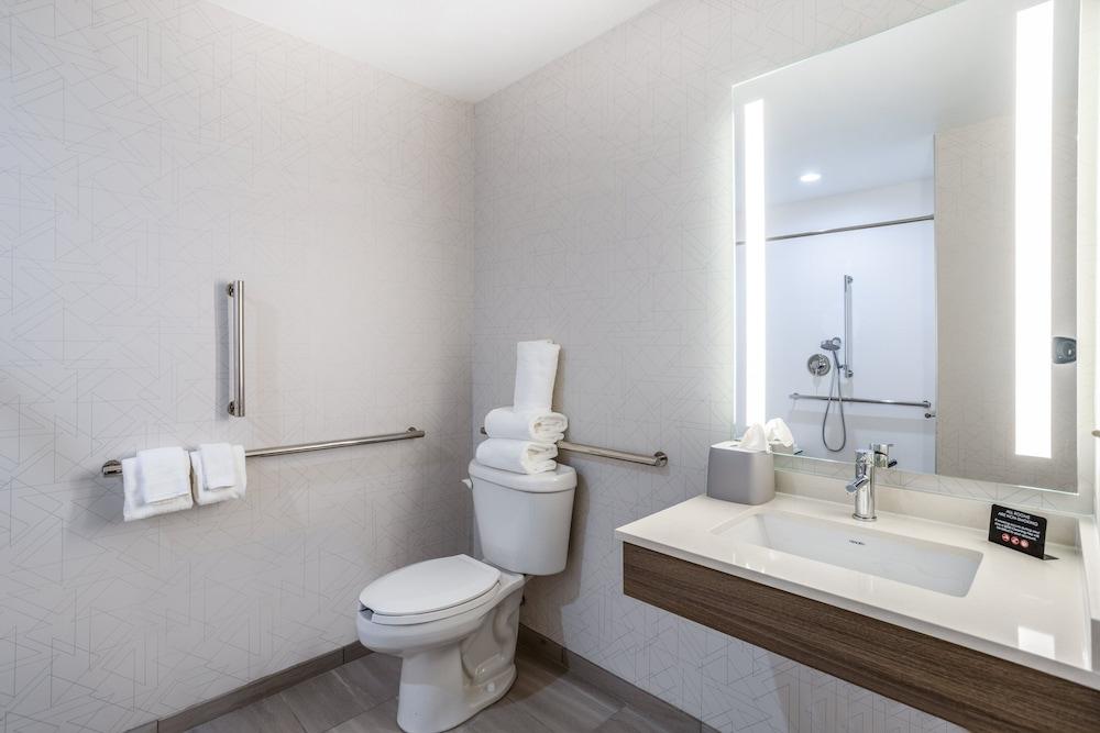 Holiday Inn Express Hotel & Suites New Tampa I-75 by IHG photo 62