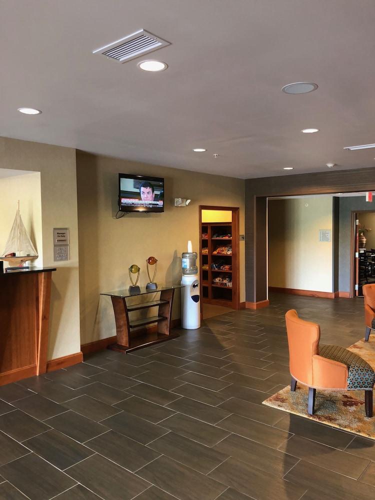 Country View Inn & Suites photo 3