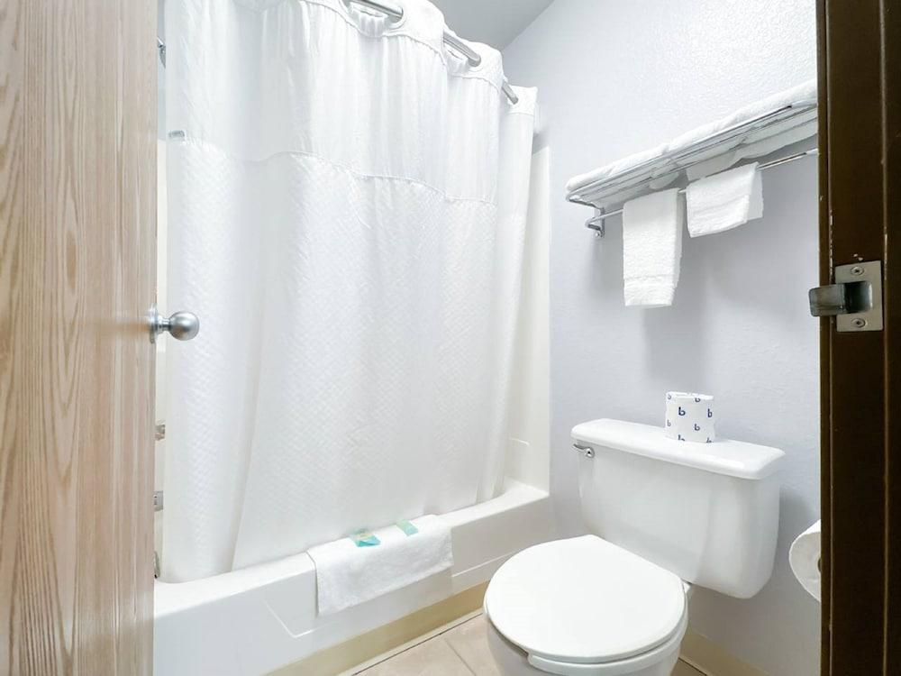 North Town Inn & Suites photo 10