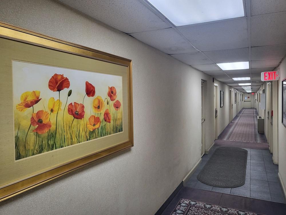 Roosevelt Inn photo 12