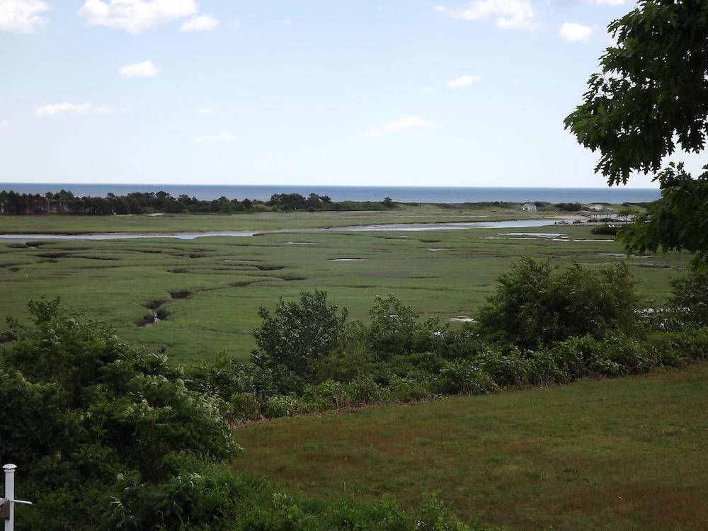 The Mariner Resort photo 19