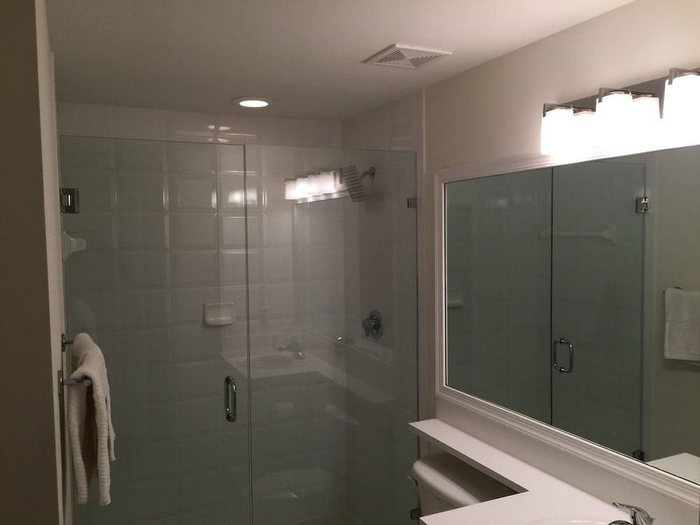 LYX Suites at Merrick Park in Coral Gables photo 86