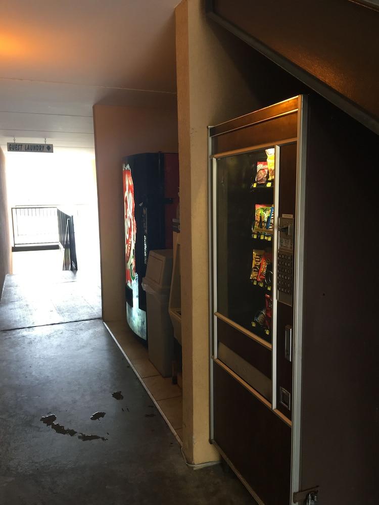 Quality Inn & Suites Clarksville photo 11
