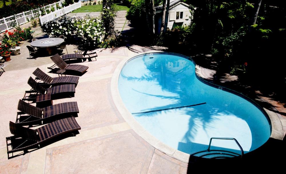 Malibu Country Inn photo 58