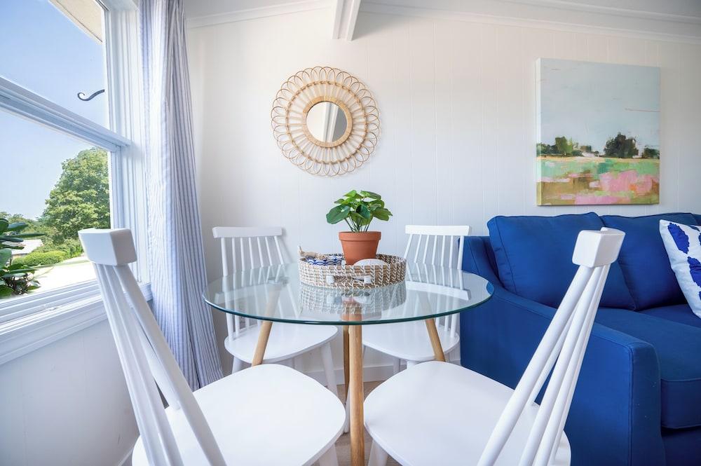 Marina Bay Cottages photo 6
