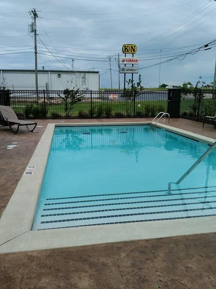 Comfort Inn & Suites Tulsa I-44 West - Rt 66 photo 32