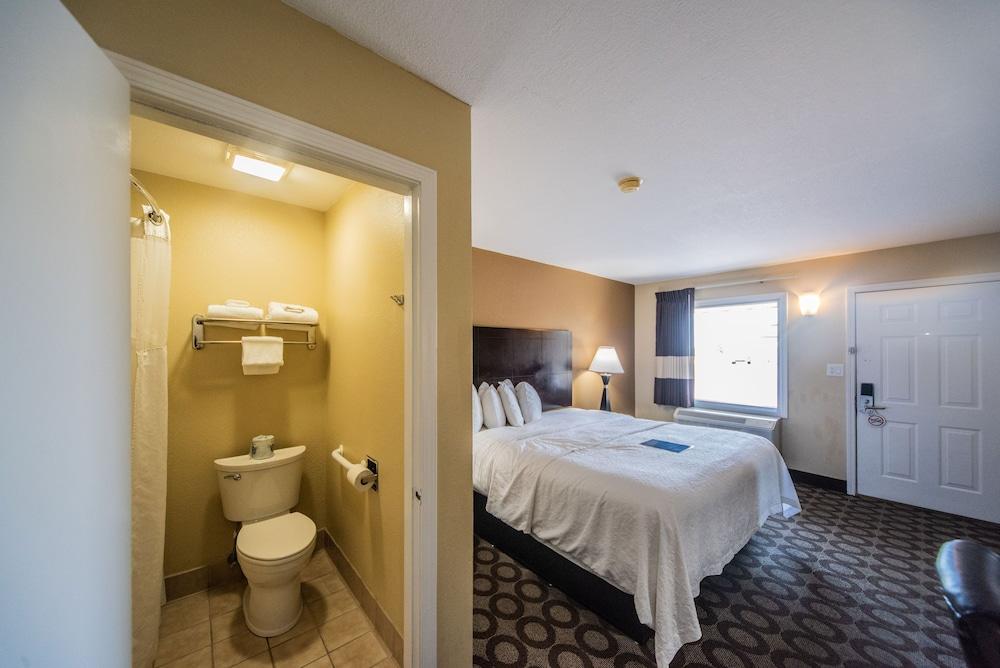 Relax Inn & Suites photo 30