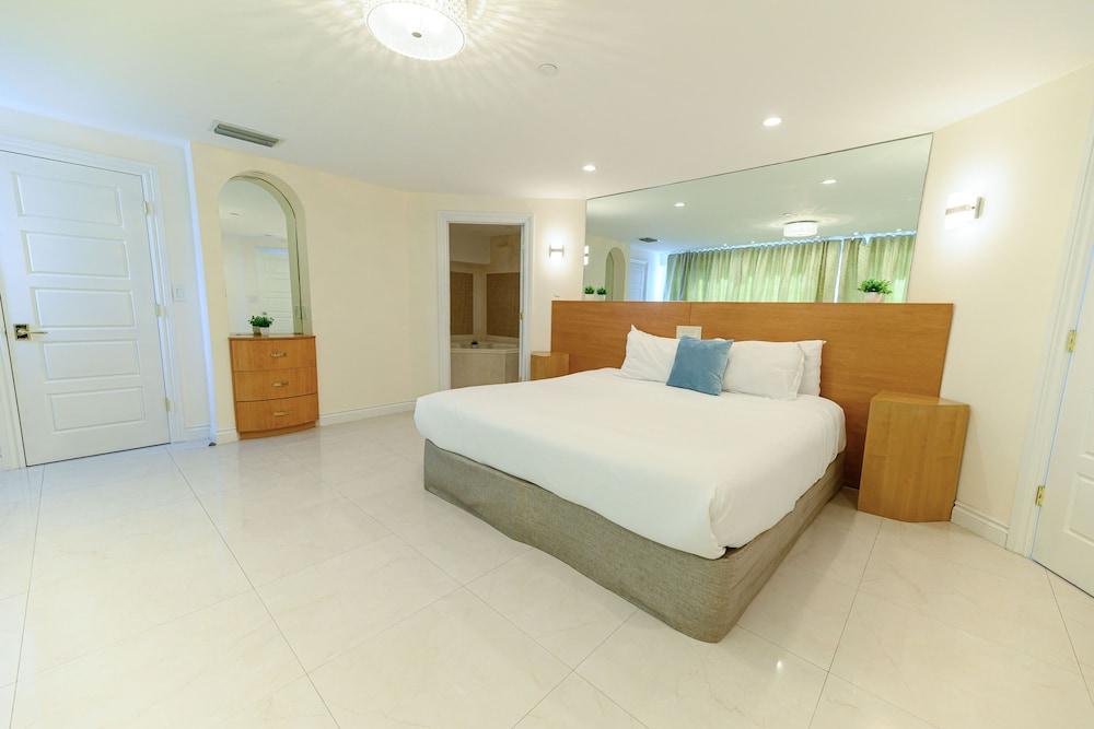 SeaStays Apartments photo 73
