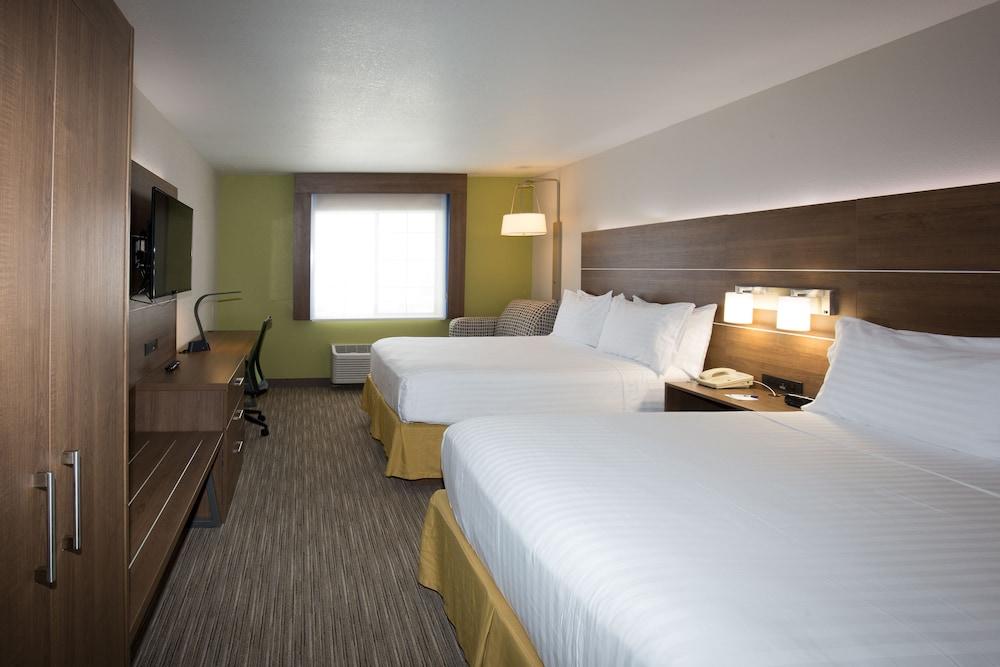 Holiday Inn Express Hotel & Suites Hesperia by IHG photo 5