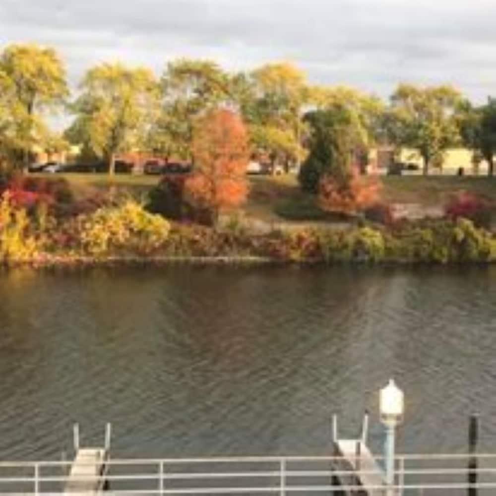 Manistee Inn & Marina photo 11