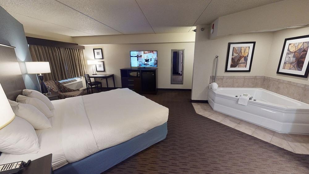 AmericInn by Wyndham Mounds View Minneapolis photo 11