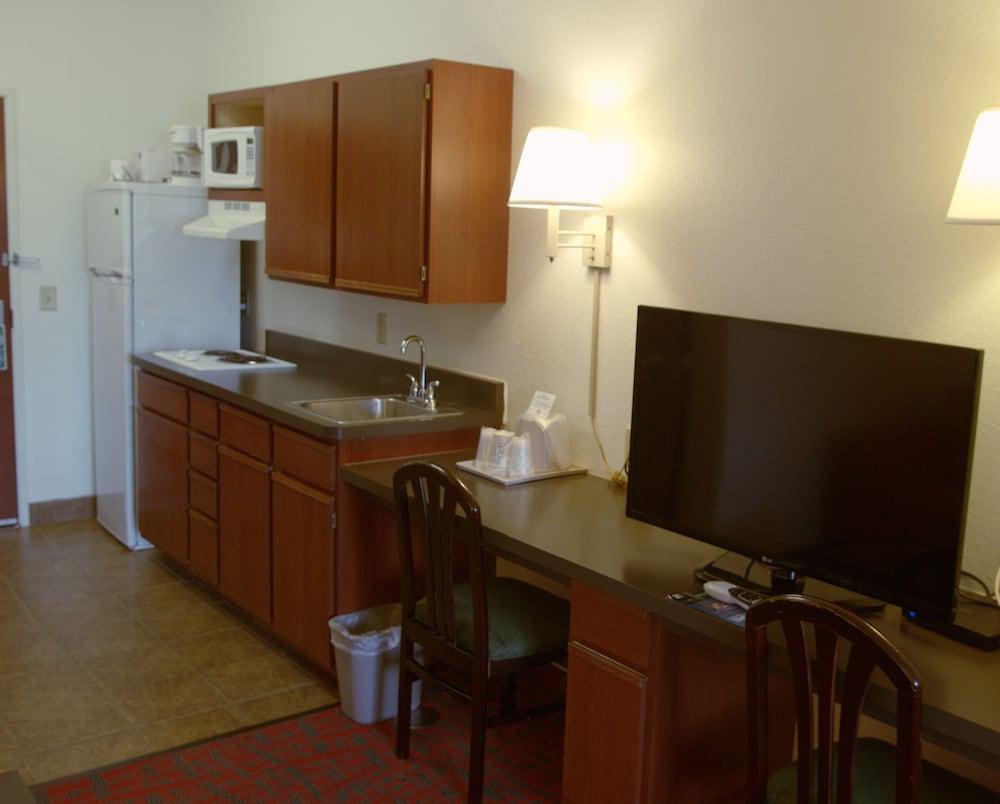 Sandalwood Studios & Suites photo 12