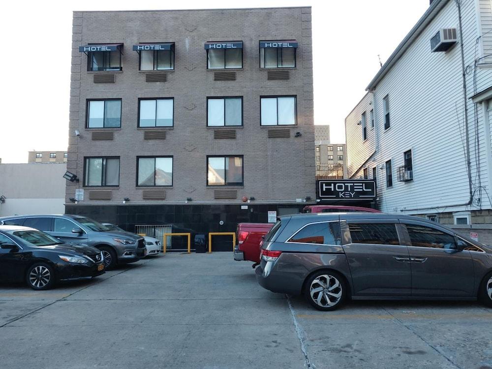 Hotel Key LaGuardia Airport photo 14