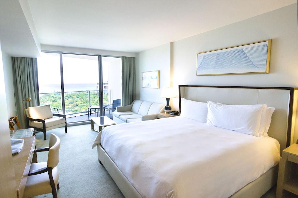 Real Select at the Ritz Carlton Residences, Waikiki Beach photo 30