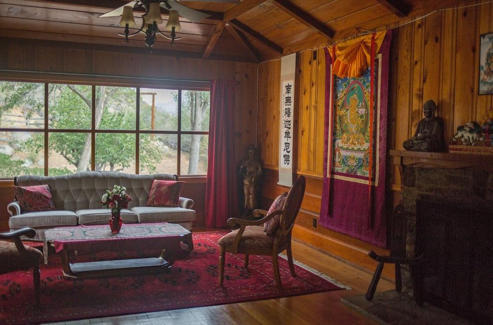 Quiet Mind Lodge Retreat & Spa  Sequoias photo 32