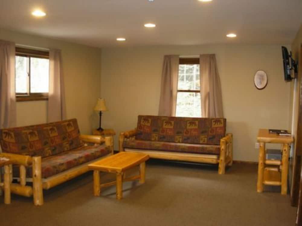 Lake George Diamond Cove photo 12