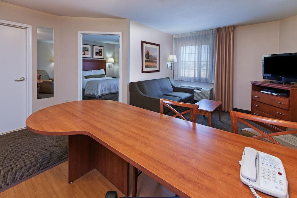 Candlewood Suites Owasso by IHG photo 7