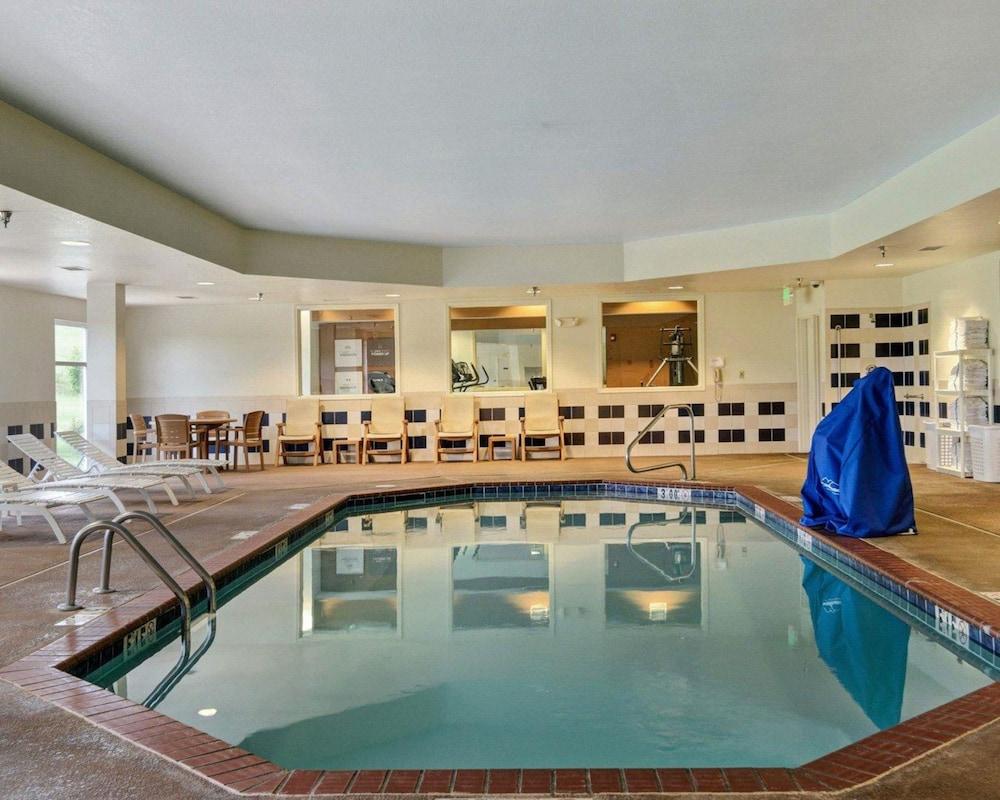 Comfort Suites near Hot Springs Park photo 25