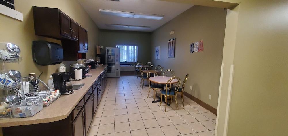 Lisbon Inn photo 20