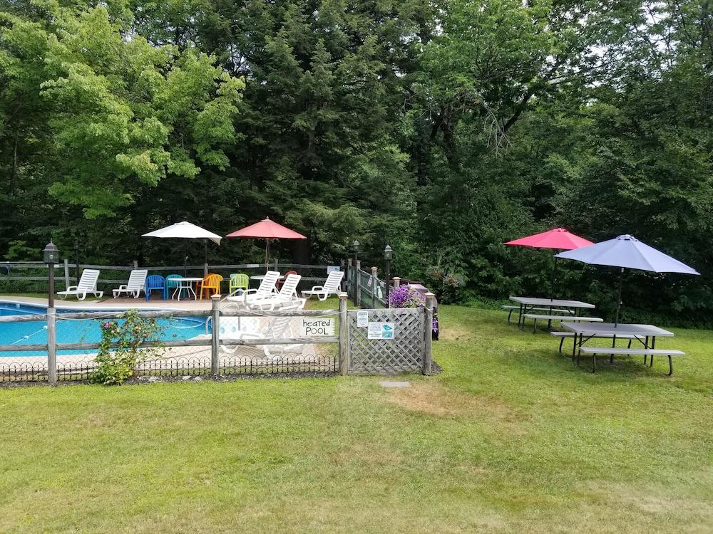 White Mountain Motel And Cottages photo 44