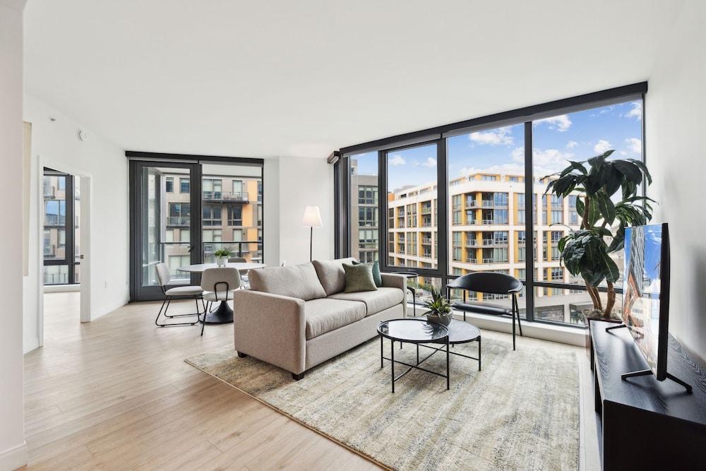 Placemakr Buzzard Point photo 74