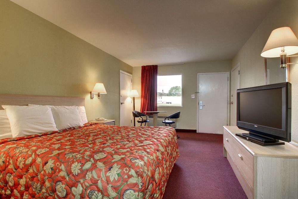 Key West Inn - Montgomery photo 7