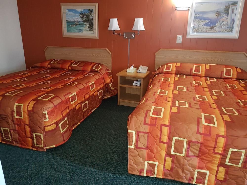 Town House Motel Inc photo 24