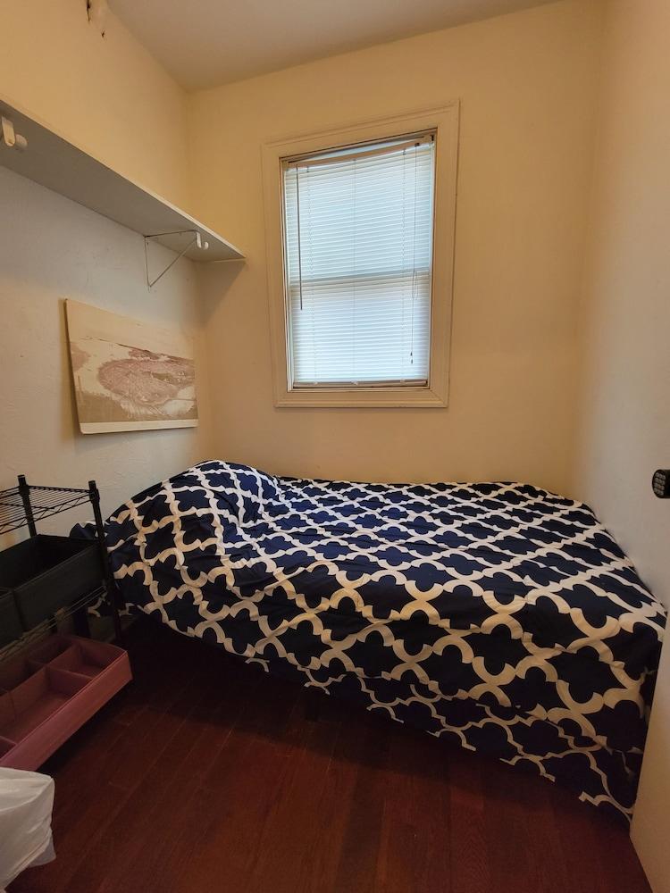 Bedroom Near Downtown Boston - Hostel photo 21