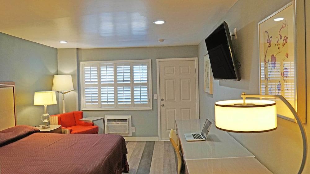 Del Mar Motel photo 14