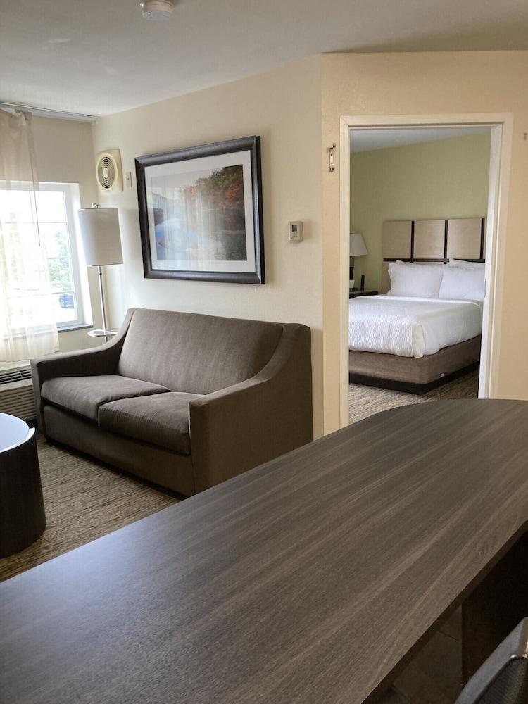 Candlewood Suites Windsor Locks Bradley Arpt by IHG photo 11