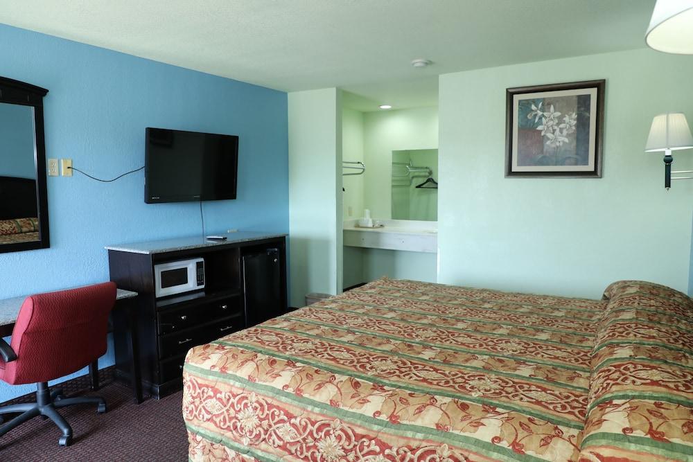 Budget Inn photo 5