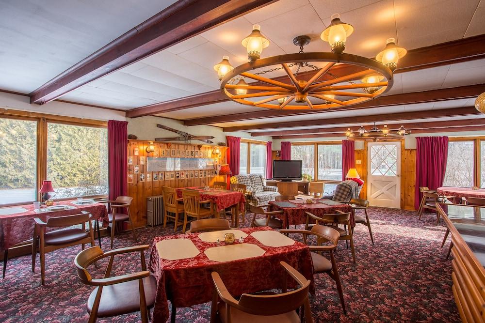 ADK Trail Inn photo 38