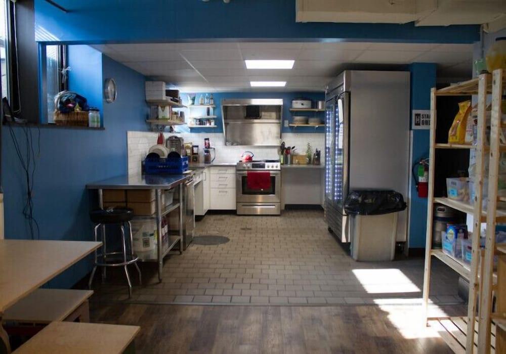 Cream City Hostel photo 12