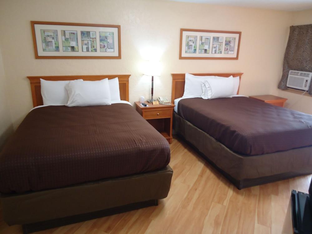 Budget Inn photo 11