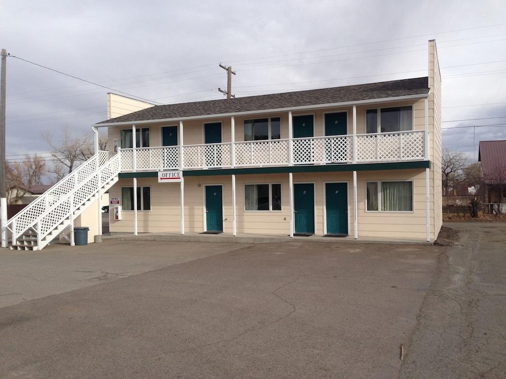 Trout Montana Motel photo 57