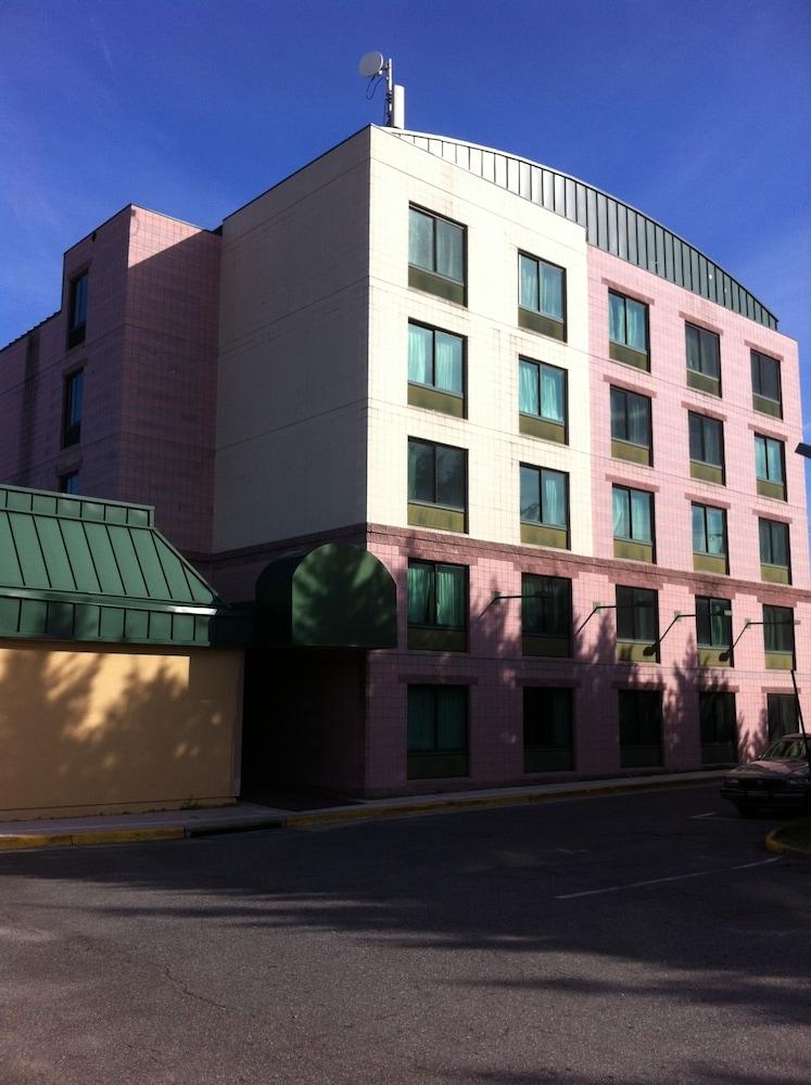 Garden Inn photo 28