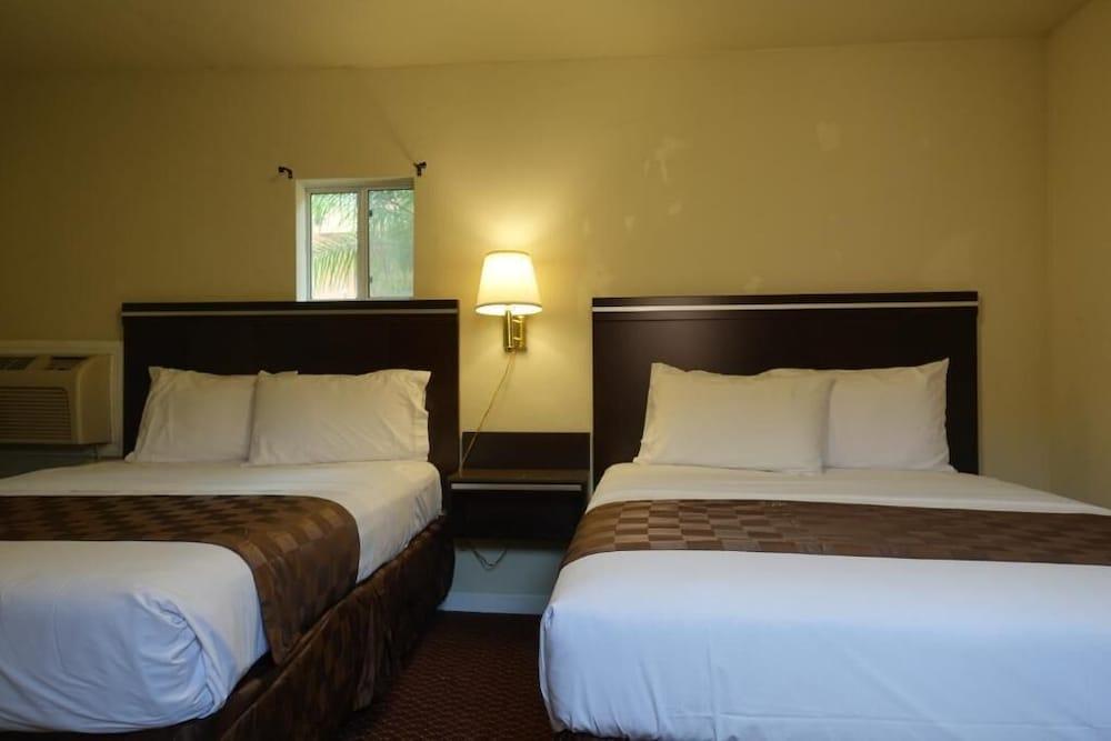 Baycities Motel photo 10