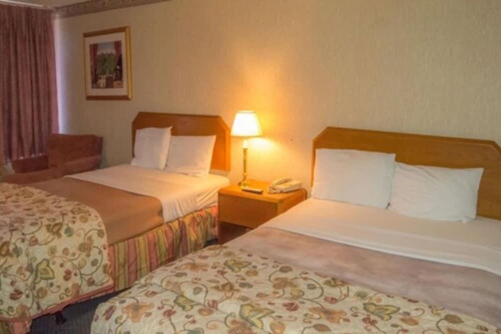 Executive Inn Hotel & Conference Centre photo 13