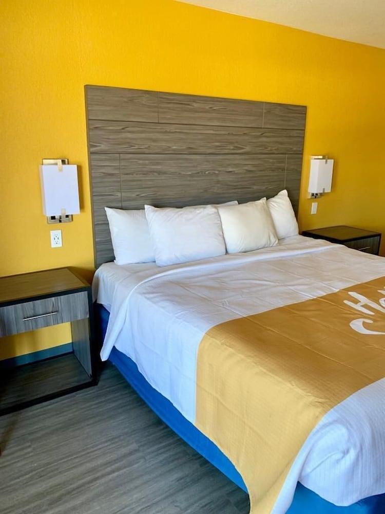 Days Inn by Wyndham Okmulgee photo 13