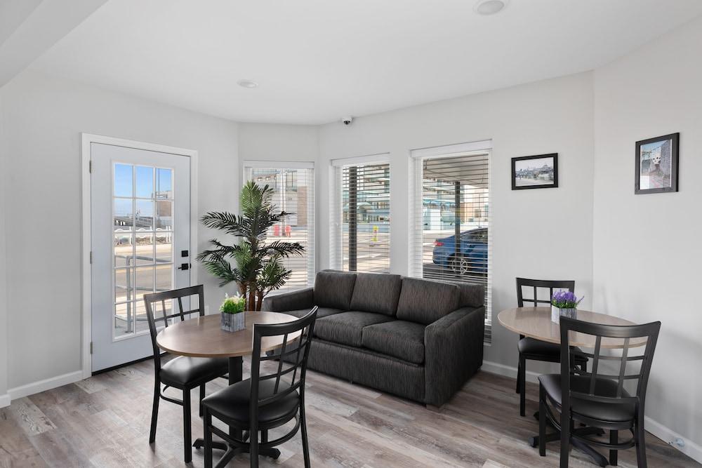 The Beach House photo 3