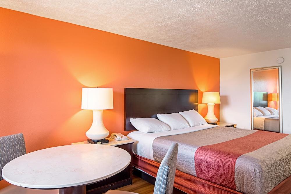 Budget Inn Norfolk Va photo 11