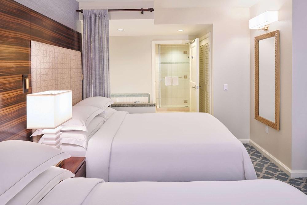 Hilton Grand Vacations Club Grand Waikikian Honolulu photo 12